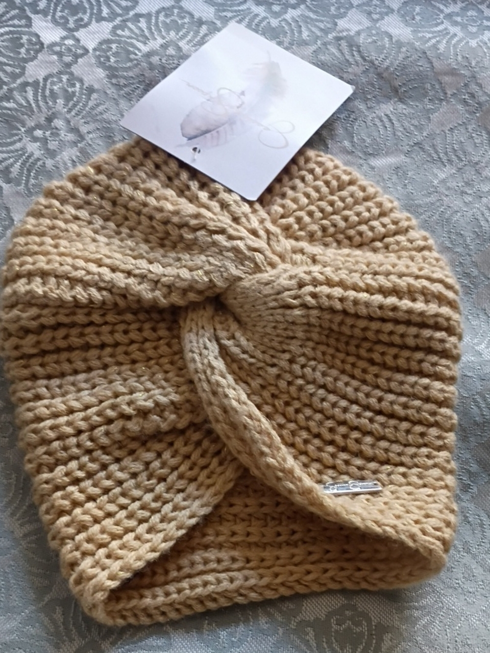 Knit Twist Beanie in Beige